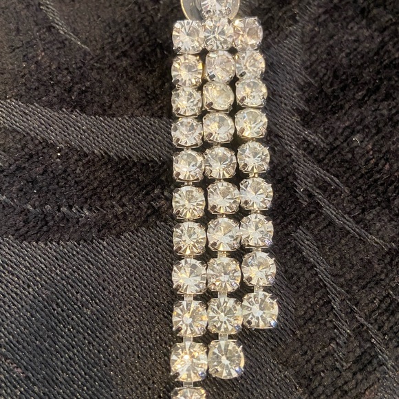 CRYSTAL CHANDELIER DROP EARRINGS - Picture 2 of 9